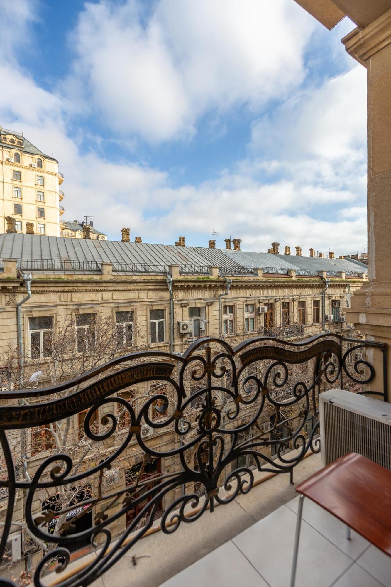 Sahil Luxury Apartment Баку Екстериор снимка